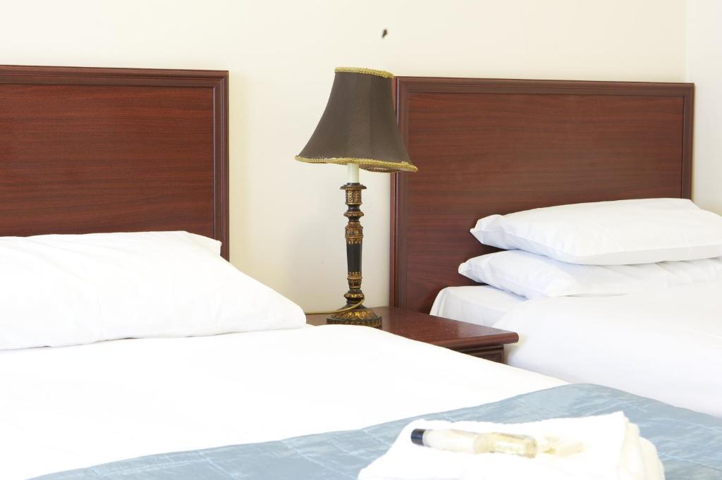 Отель The George & Horn Near Newbury Kingsclere Номер фото
