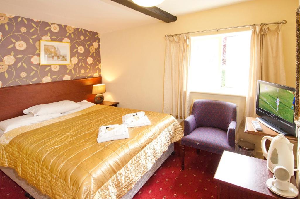 Отель The George & Horn Near Newbury Kingsclere Экстерьер фото